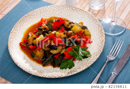 Ratatouille from frozen vegetable mix 82156611