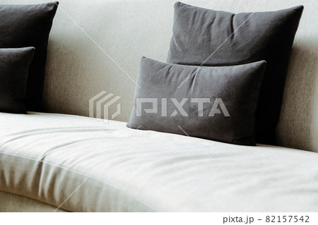 Living Room. 82157542