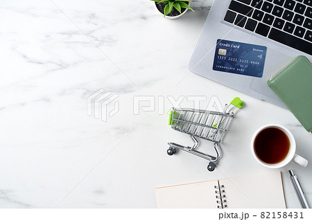 クレジット 単位 クレジットカード 82158431