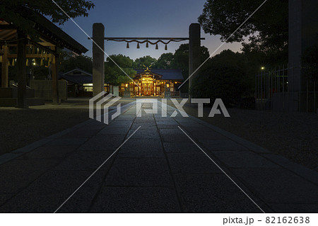 黄昏時の三社神社【大阪市港区】JR弁天町駅周辺 82162638