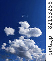 あひるの雲がみえる空 82163258