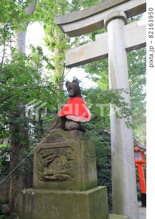 馬橋稲荷神社(まばしいなりじんじゃ) 正参道の狐 馬橋稲荷神社(まばしいなりじんじゃ) 正参道の狐 82163950