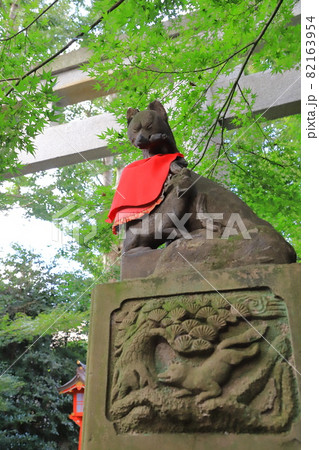 馬橋稲荷神社(まばしいなりじんじゃ) 正参道の狐 馬橋稲荷神社(まばしいなりじんじゃ) 正参道の狐 82163954