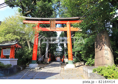 馬橋稲荷神社　一の鳥居と社号碑　東京都杉並区　　 82164414