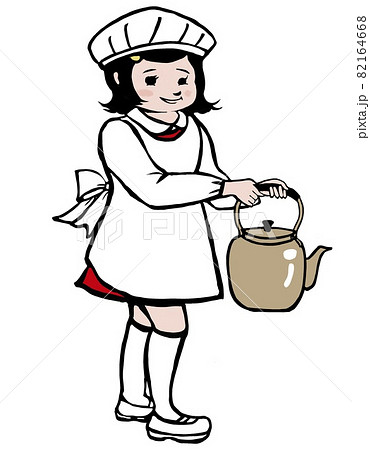 給食の準備をする女の子 82164668