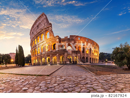 Coliseum at sunrise, summer view without people, Rome, Italy 82167924