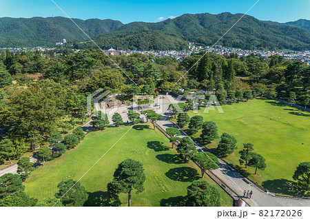 福島県会津若松市　晴天の鶴ヶ城 82172026