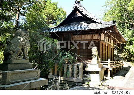 伊勢部柿本神社(神楽殿)　【和歌山県海南市】 82174507
