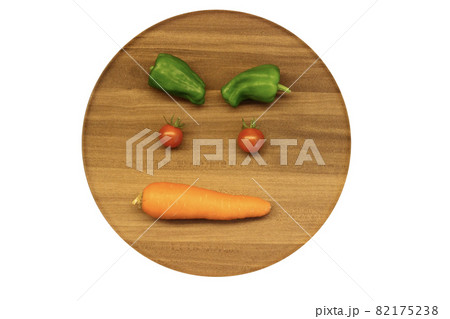 野菜のお顔 82175238