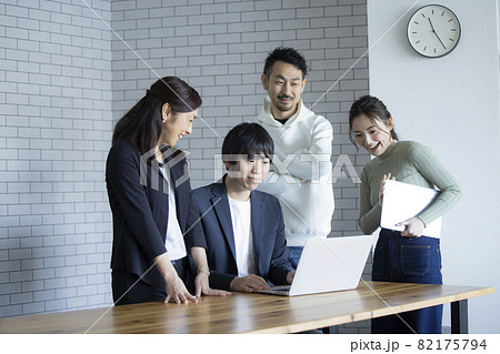 ビジネスイメージ ビジネスイメージ 82175794