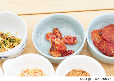 味噌玉を作るときに使う色々な食材 82176057