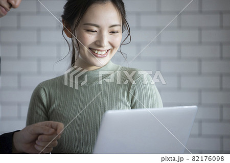 ビジネスイメージ　　 82176098