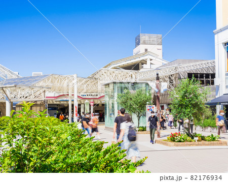 川崎市　新百合ヶ丘駅　南口 82176934