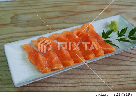 奥多摩名物「ヤマメの刺身」 82178195