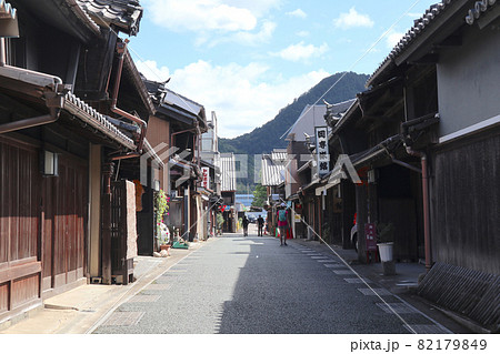 岐阜県美濃市の「うだつの上がる町並み」(伝統的建造物群保存地区) 岐阜県美濃市の「うだつの上がる町並み」(伝統的建造物群保存地区) 82179849