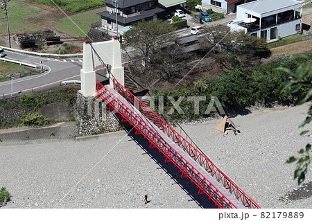 小倉山からのぞむ美濃橋（岐阜県美濃市） 82179889