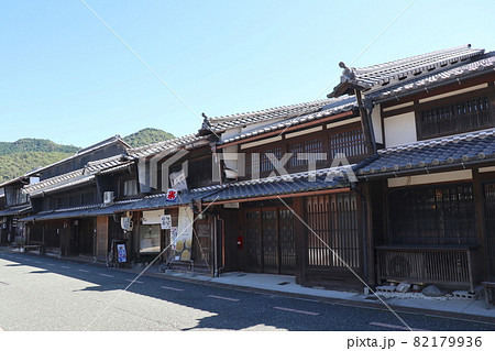 岐阜県美濃市の「うだつの上がる町並み」(伝統的建造物群保存地区) 岐阜県美濃市の「うだつの上がる町並み」(伝統的建造物群保存地区) 82179936
