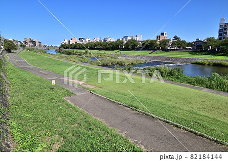 金沢市 犀川大橋から桜橋までの犀川河川敷 金沢市 犀川大橋から桜橋までの犀川河川敷 82184144