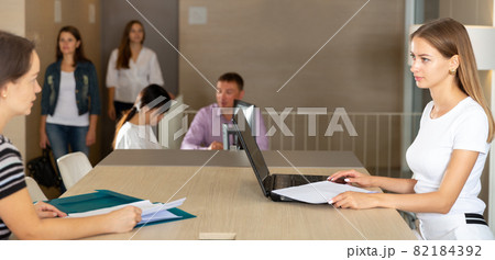 Two businesswomen having meeting 82184392