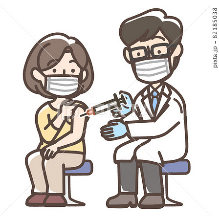 注射を受ける女性 注射を受ける女性 82185038