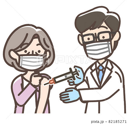 注射を受ける女性 82185271