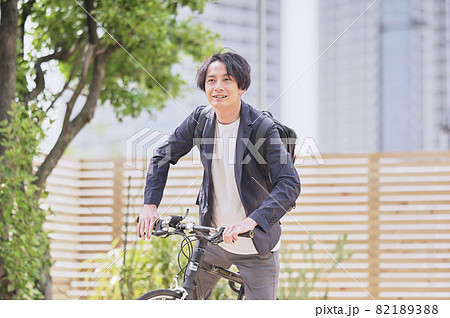自転車通勤イメージ 自転車通勤イメージ 82189388