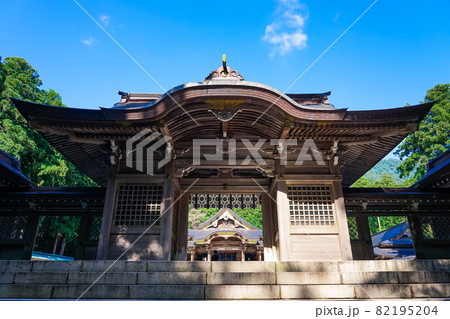 随神門　越後国一宮 弥彦神社（新潟県西蒲原郡弥彦村弥彦） 82195204