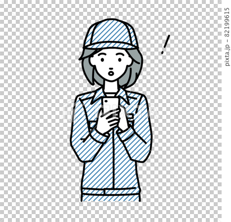 立ってスマートフォンを操作して何かに気づいて驚いた作業員の女性 82199615