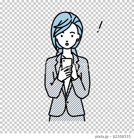 立ってスマートフォンを操作して何かに気づいて驚いたスーツの女性 82208535