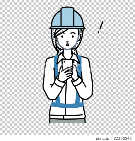 立ってスマートフォンを操作して何かに気づいて驚いた工事現場の女性 立ってスマートフォンを操作して何かに気づいて驚いた工事現場の女性 82208546