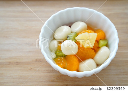 白玉入りのフルーツポンチ 82209569