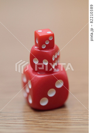 サイコロ サイコロ 82210389