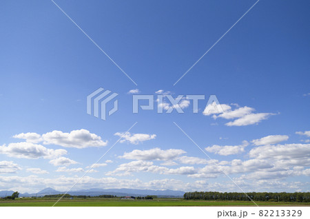 青空と雲と農地のバックグラウンド 青空と雲と農地のバックグラウンド 82213329