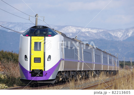 室蘭本線 長万部付近を行く261系特急 北斗2 82213605