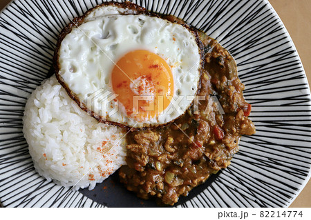 家でスパイスから作った目玉焼きトッピングのキーマカレー 家でスパイスから作った目玉焼きトッピングのキーマカレー 82214774
