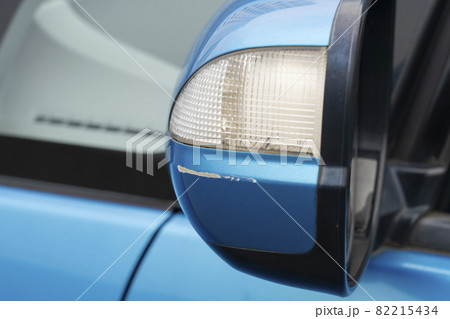 【車】ドアミラーのすりキズ 82215434