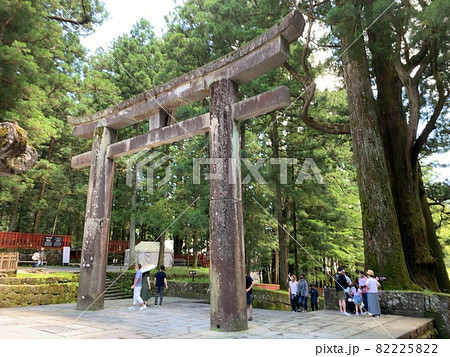 日光東照宮の表門前 82225822