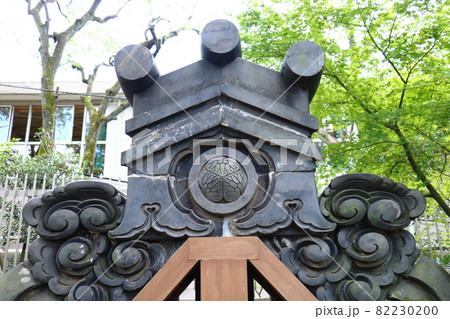 東叡山 寛永寺円頓院 根本中堂の鬼瓦 東京都台東区上野桜木一丁目 天海 徳川将軍家の祈祷所菩提寺 東叡山 寛永寺円頓院 根本中堂の鬼瓦 東京都台東区上野桜木一丁目 天海 徳川将軍家の祈祷所菩提寺 82230200
