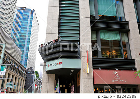 東京　日本橋室町の都市風景　コレド室町1 82242588