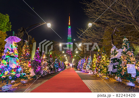 東京都」東京タワーと芝公園のクリスマスガーデンの写真素材 [82243420