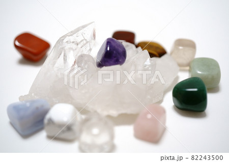 カラフルな半貴石 カラフルな半貴石 82243500