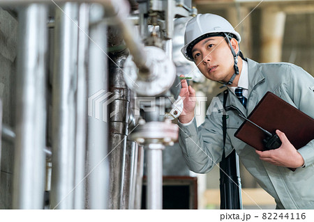 建築　建設　不動産　ビジネス　工事　エンジニア 82244116