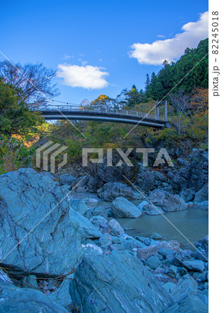 三波石峡　三波石　そうせき橋　秋風景　　　　 82245018