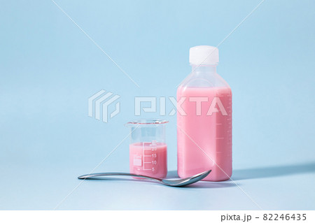シロップ薬　子供用お薬のイメージ素材 82246435