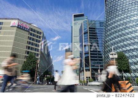 名古屋市　中区　名古屋駅前　笹島交差点の賑わい 82247422