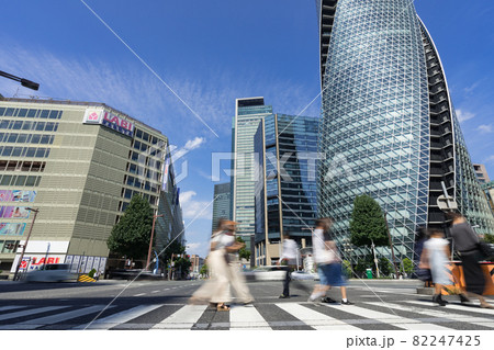 名古屋市　中区　名古屋駅前　笹島交差点の賑わい 82247425