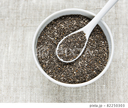 Chia seeds 82250303