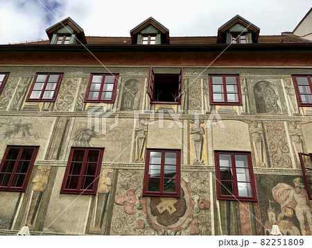 チェコ チェスキー・クロムロフ 壁画だらけの家 チェコ チェスキー・クロムロフ 壁画だらけの家 82251809