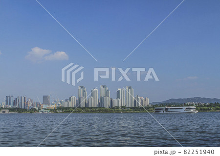 ボート クルーズ 川 82251940