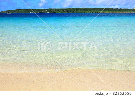 与那覇前浜ビーチと来間島 82252659